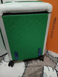 CUSTOM GREEN TAIGARAMA CABIN 37L HORIZON 55 SUITCASE