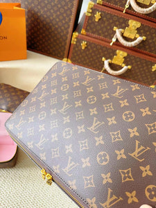 CUSTOM LV MAKE UP 3 IN 1 POUCH SET