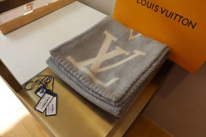 LV CASHMERE MONOGRAM SWEET DREAMS SCARF GREY