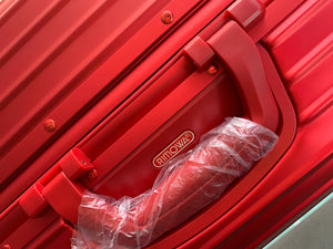 SUPREME TOPAS 82L CHECK IN SUITCASE