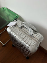 Load image into Gallery viewer, CHRISTIAN CABIN 35L SUITCASE
