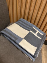 Load image into Gallery viewer, HERMES WOOL ITHAQUE THROW BLANKET
