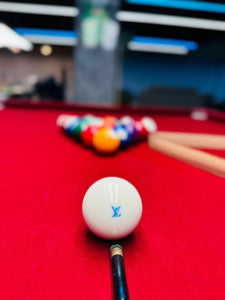 LV POOL TABLE SET