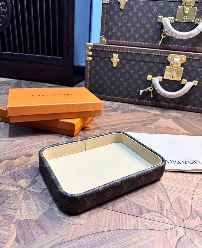 CUSTOM LV VALET TRAY