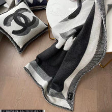 Load image into Gallery viewer, COCO WOOL THROW BLANKET 2.0
