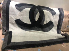 Load image into Gallery viewer, COCO WOOL THROW BLANKET 2.0
